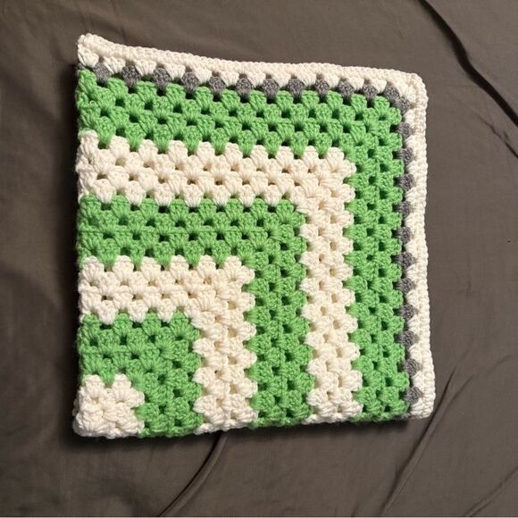 💥Buy 2 Get 1 Free💥 Handmade Crochet Baby Blanket Stroller/Car Seat Size - Picture 1 of 2